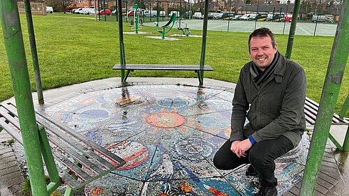 Cllr Hollyer at the mosaic